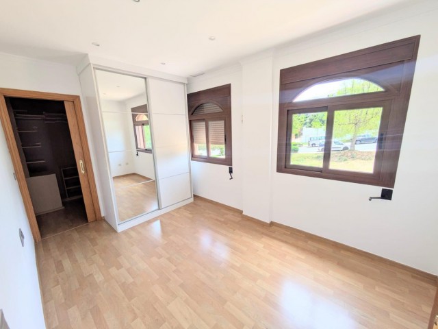 4 Bedrooms Villa in Benalmadena