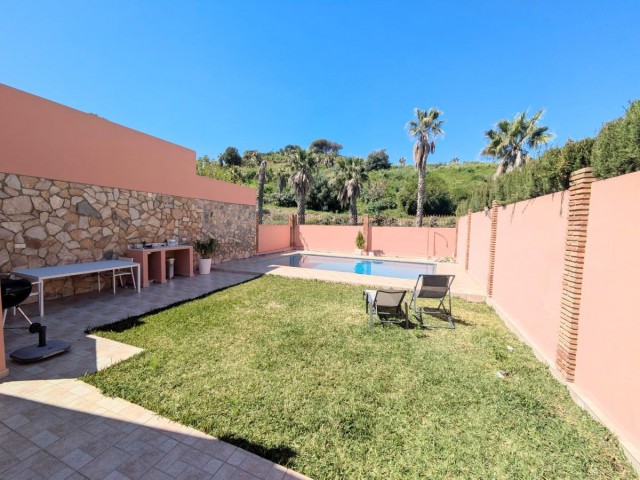 4 Bedrooms Villa in Benalmadena