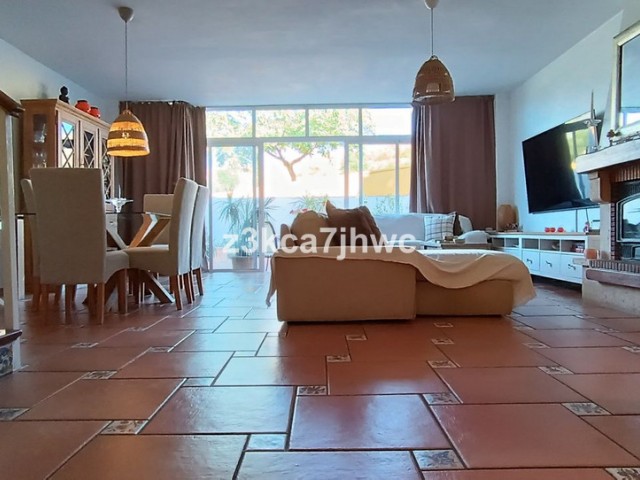 5 Slaapkamer Rijtjeshuis in Estepona