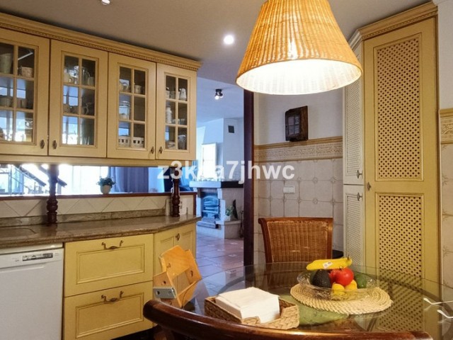 5 Slaapkamer Rijtjeshuis in Estepona