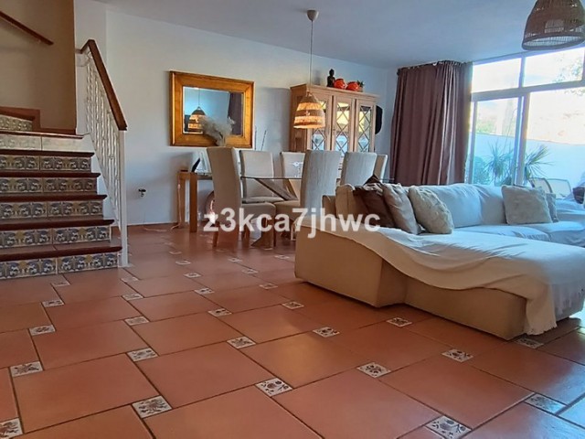 5 Slaapkamer Rijtjeshuis in Estepona