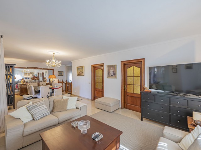 Villa con 4 Dormitorios  en Marbella