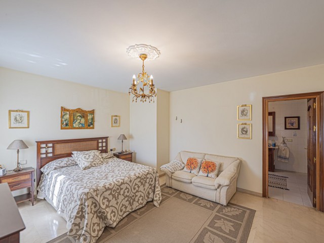 Villa con 4 Dormitorios  en Marbella