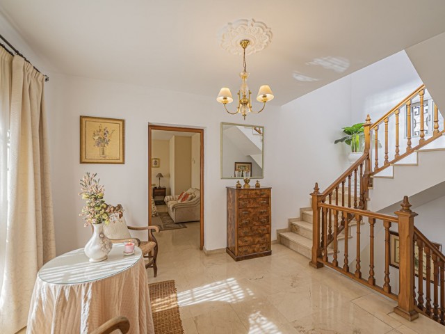 Villa con 4 Dormitorios  en Marbella