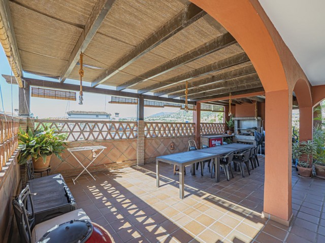 Villa con 4 Dormitorios  en Marbella