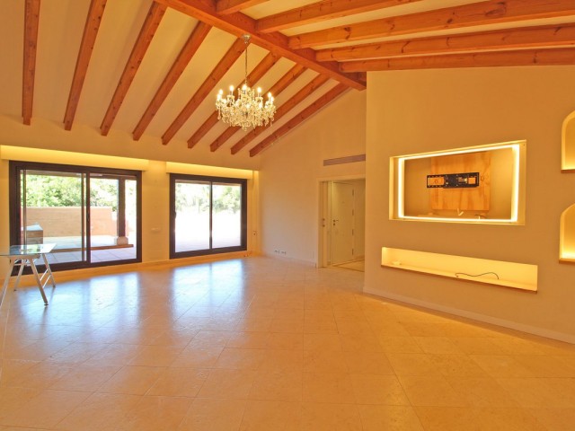 Penthouse in Guadalmina Baja