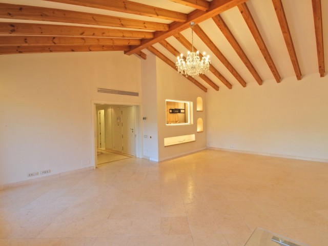 Penthouse in Guadalmina Baja