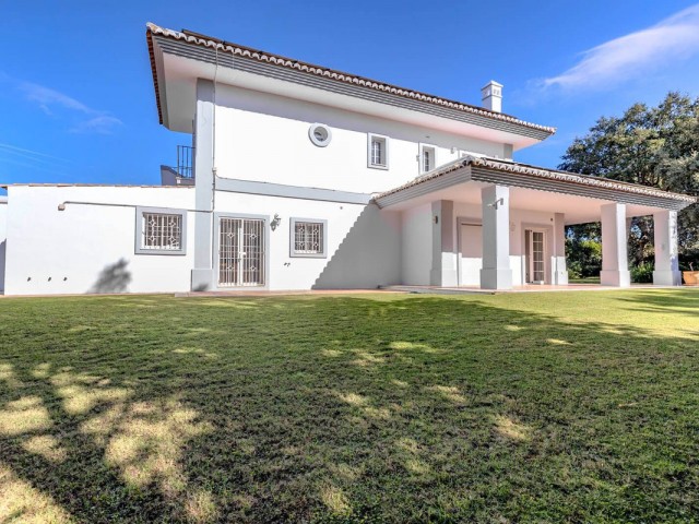 4 Sovrums Villa i San Roque Club