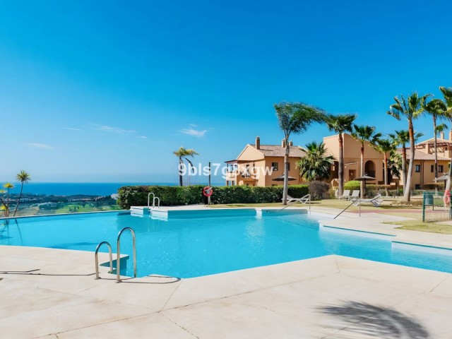 3 Bedrooms Apartment in Benahavís