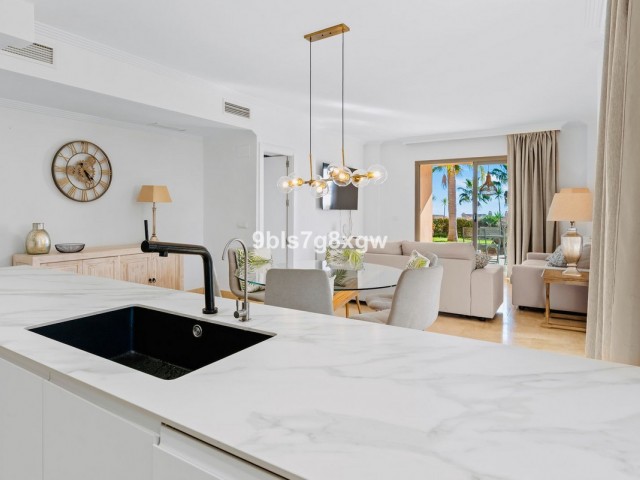 3 Bedrooms Apartment in Benahavís