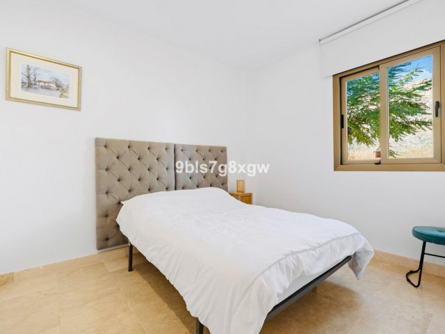 3 Bedrooms Apartment in Benahavís