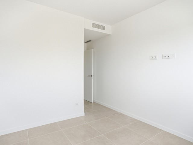 Apartamento con 2 Dormitorios  en Estepona