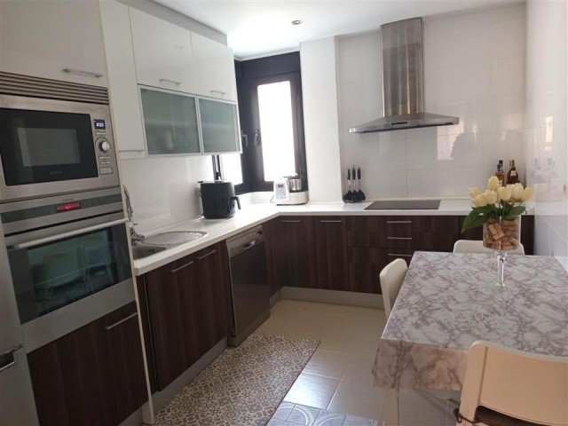 3 Bedrooms Apartment in Selwo