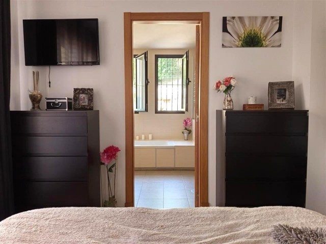 3 Bedrooms Apartment in Selwo