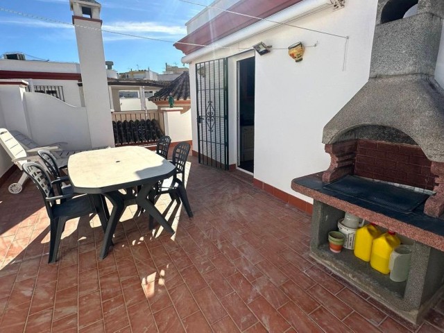 Maison mitoyenne avec 3 Chambres  à Estepona