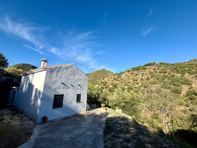3 Soveroms Villa i Ojén