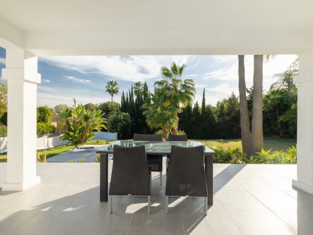 4 Bedrooms Villa in Estepona