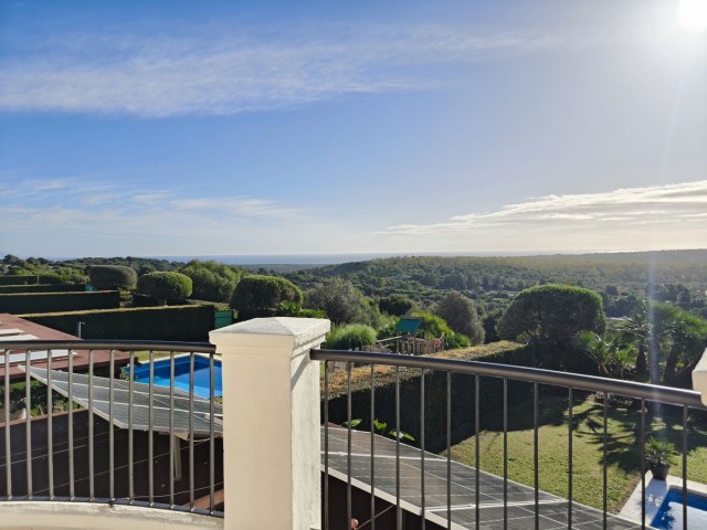 Apartamento con 3 Dormitorios  en San Roque Club