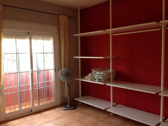 4 Makuuhuoneen Huvila New Golden Mile