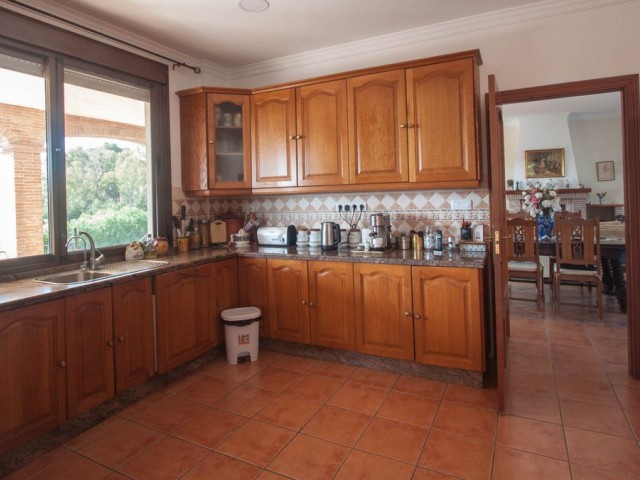3 Bedrooms Villa in Estepona