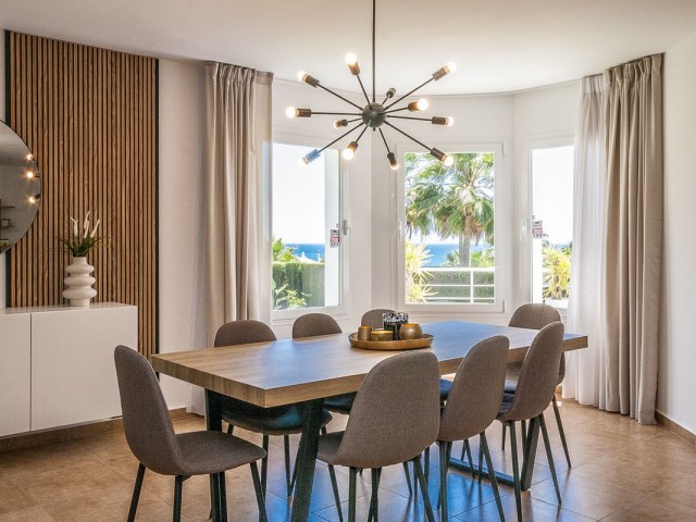 6 Bedrooms Villa in Estepona
