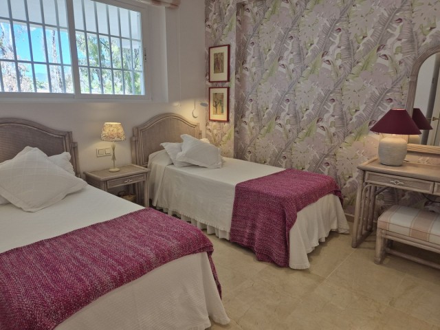 3 Bedrooms Apartment in Guadalmina Baja