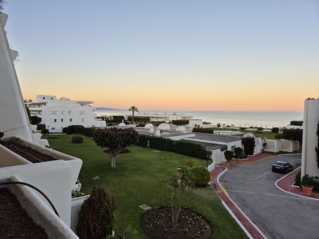 3 Bedrooms Apartment in Guadalmina Baja