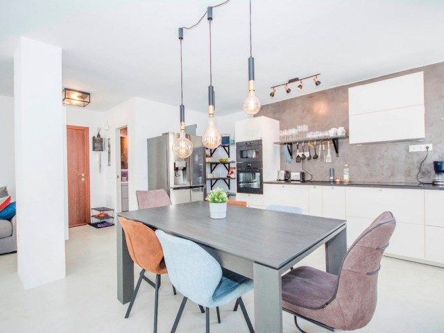 3 Bedrooms Apartment in Elviria