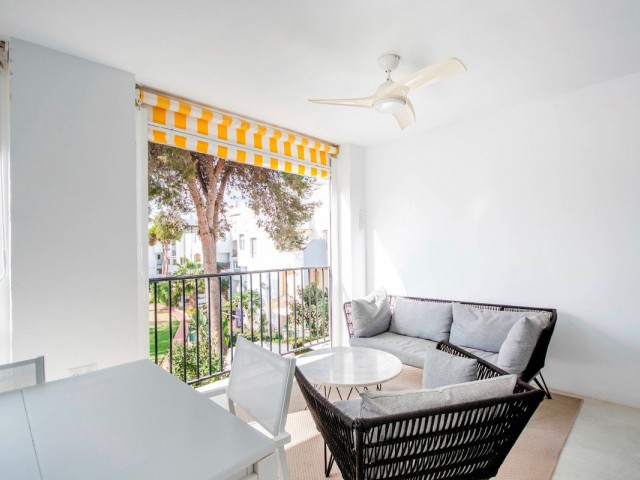 Apartment, Elviria, R5220169