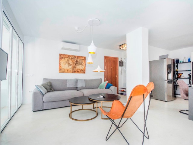 3 Bedrooms Apartment in Elviria