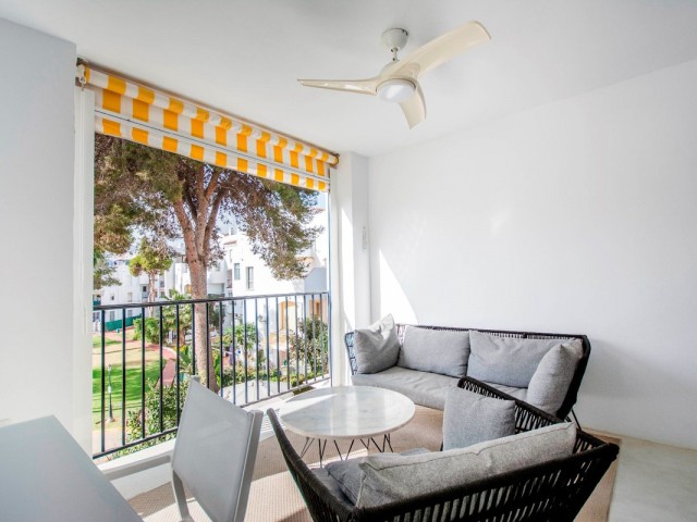 3 Bedrooms Apartment in Elviria