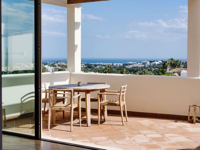 2 Bedrooms Apartment in Nueva Andalucía