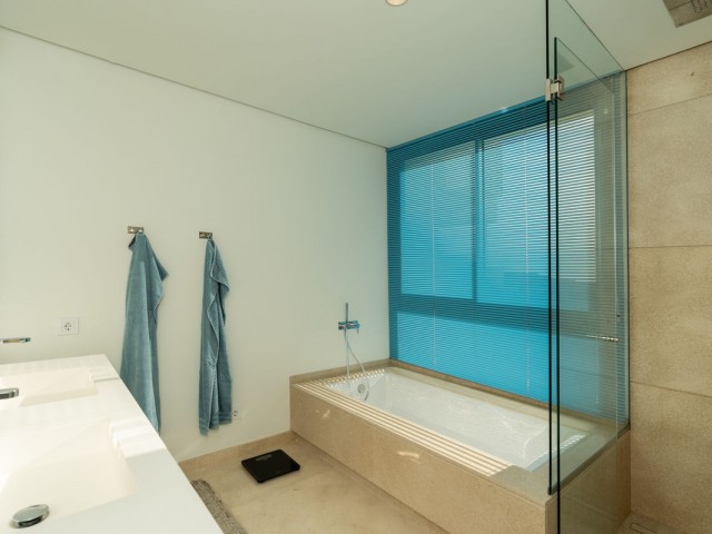 3 Bedrooms Apartment in Benahavís