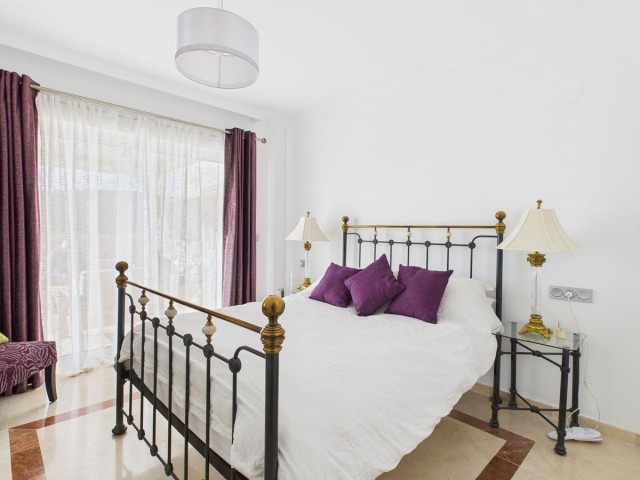 Ático con 3 Dormitorios  en San Roque