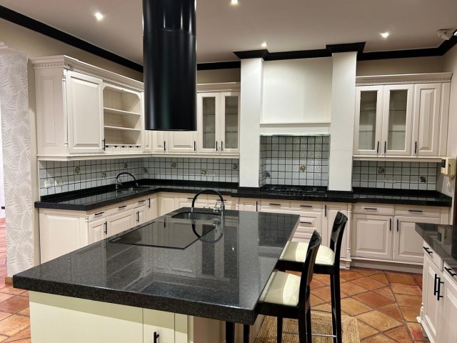 6 Sovrums Villa i Sierra Blanca