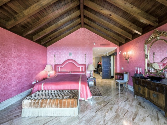 6 Makuuhuoneen Huvila Sierra Blanca