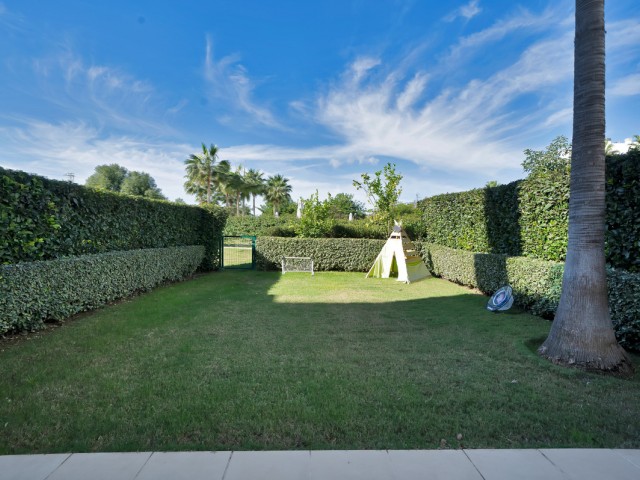 3 Bedrooms Apartment in Estepona