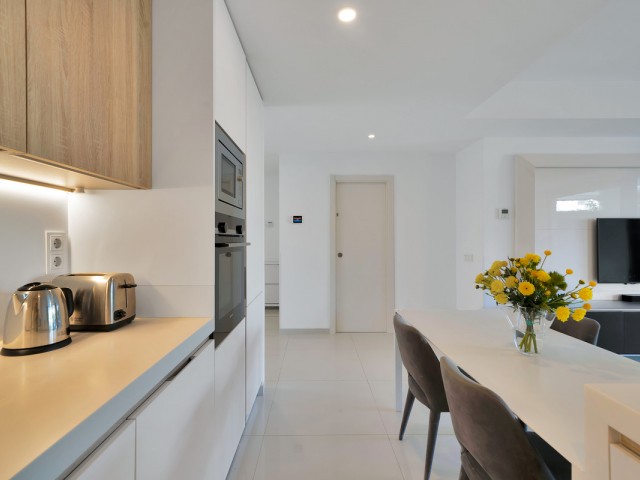 3 Bedrooms Apartment in Estepona