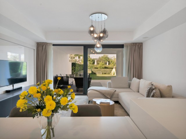 3 Bedrooms Apartment in Estepona