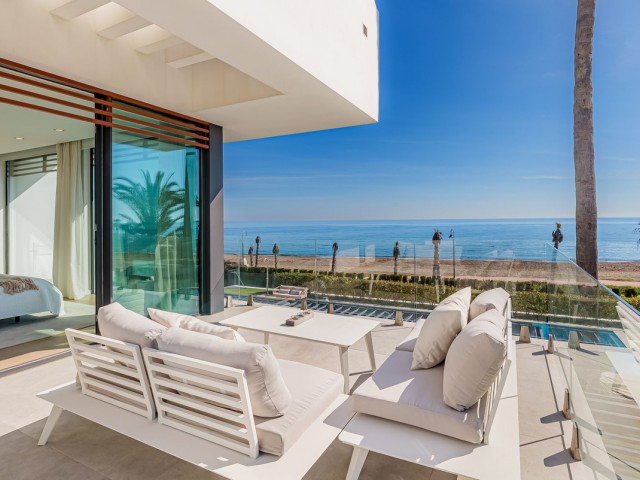 5 Makuuhuoneen Huvila New Golden Mile