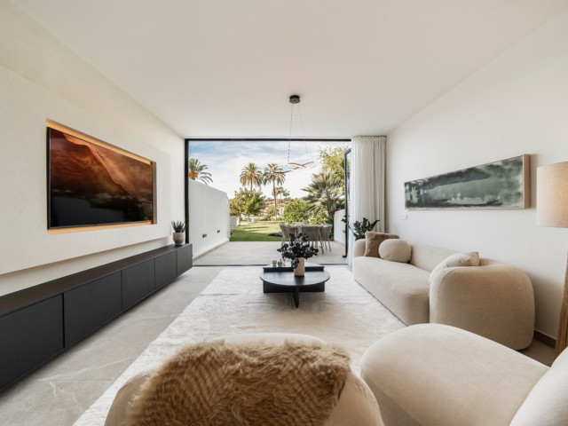 4 Soveroms Rekkehus i Nueva Andalucía