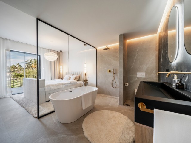 4 Soveroms Rekkehus i Nueva Andalucía