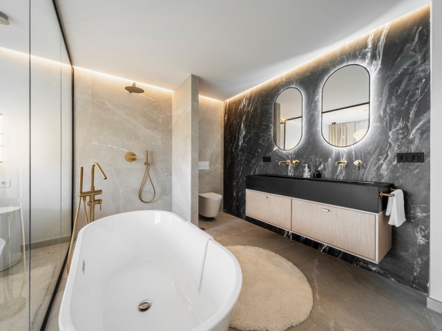 4 Soveroms Rekkehus i Nueva Andalucía