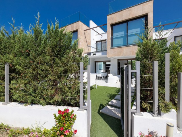 3 Bedrooms Townhouse in Nueva Andalucía