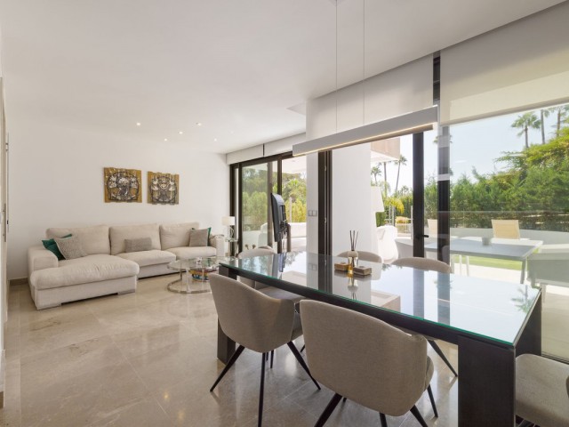 3 Bedrooms Townhouse in Nueva Andalucía