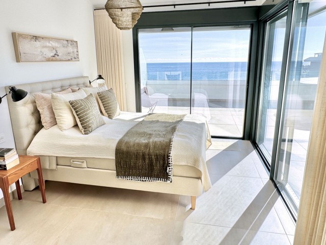 Apartamento con 3 Dormitorios  en Carvajal