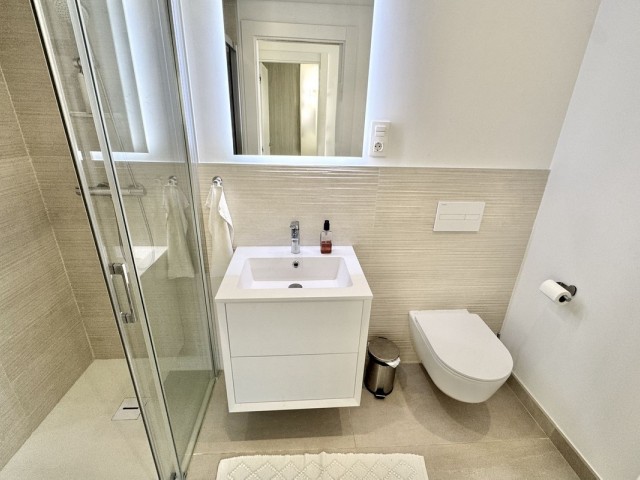 Apartamento con 3 Dormitorios  en Carvajal