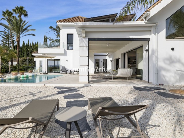 4 Bedrooms Villa in Marbella