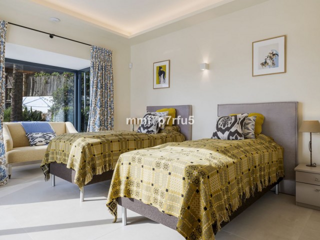 4 Bedrooms Villa in Marbella