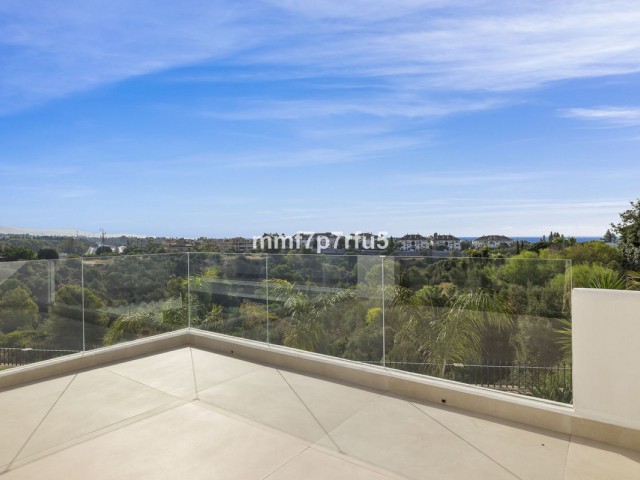 4 Bedrooms Villa in Marbella